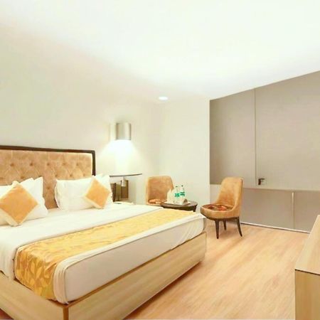 Hotel Almora Inn - Near By Delhi International Airport - With Free Airport Pickup And Drop New Delhi Exteriör bild