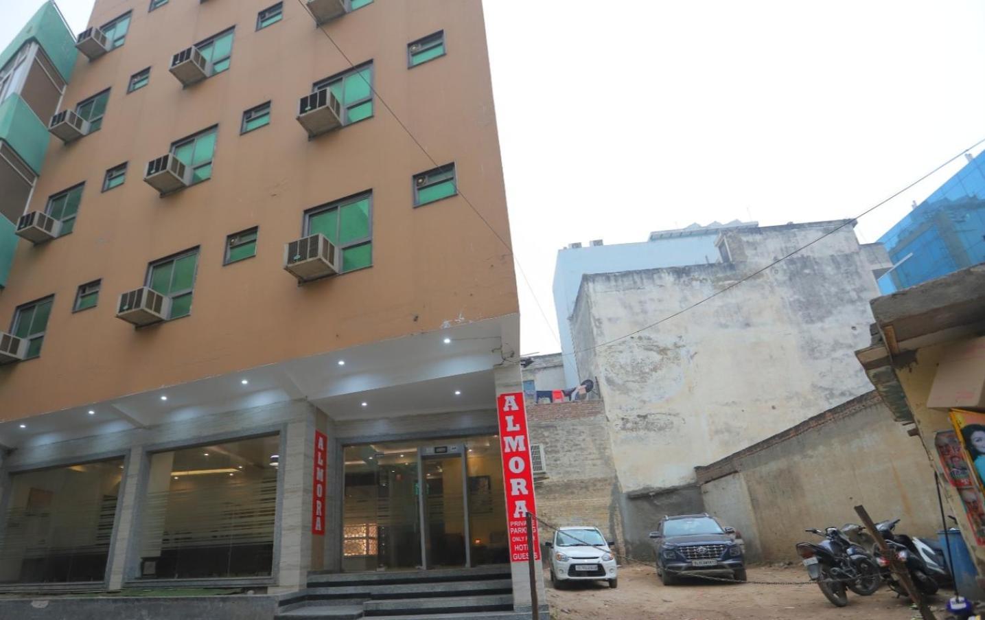 Hotel Almora Inn - Near By Delhi International Airport - With Free Airport Pickup And Drop New Delhi Exteriör bild