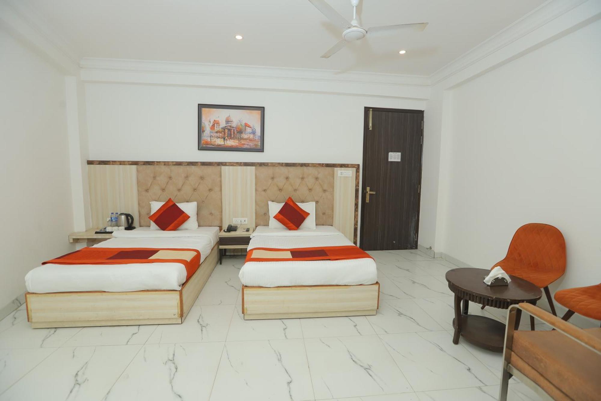 Hotel Almora Inn - Near By Delhi International Airport - With Free Airport Pickup And Drop New Delhi Exteriör bild