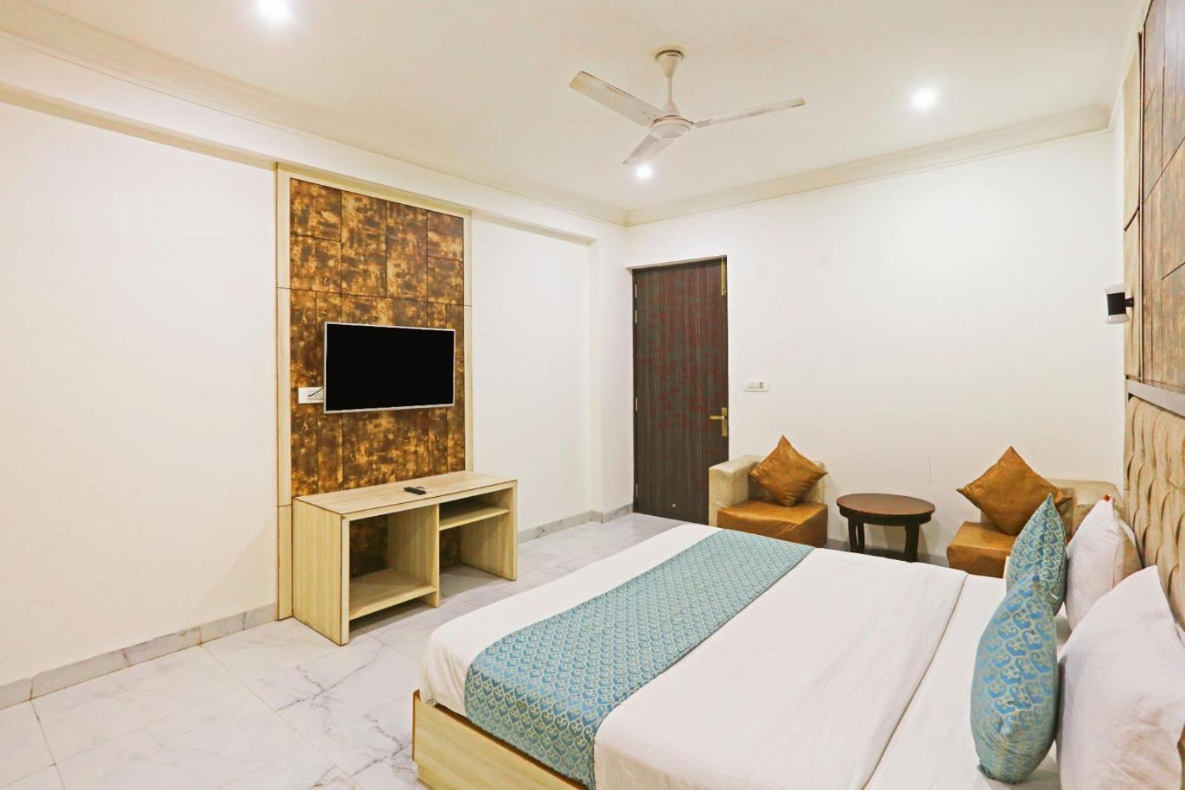 Hotel Almora Inn - Near By Delhi International Airport - With Free Airport Pickup And Drop New Delhi Exteriör bild