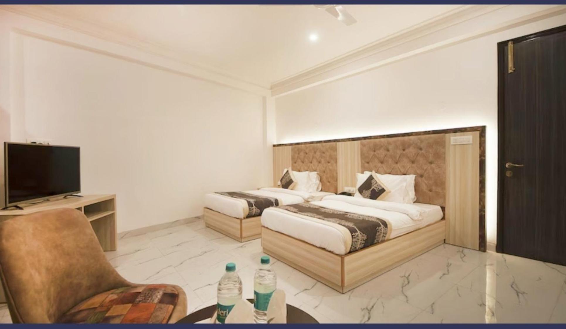 Hotel Almora Inn - Near By Delhi International Airport - With Free Airport Pickup And Drop New Delhi Exteriör bild