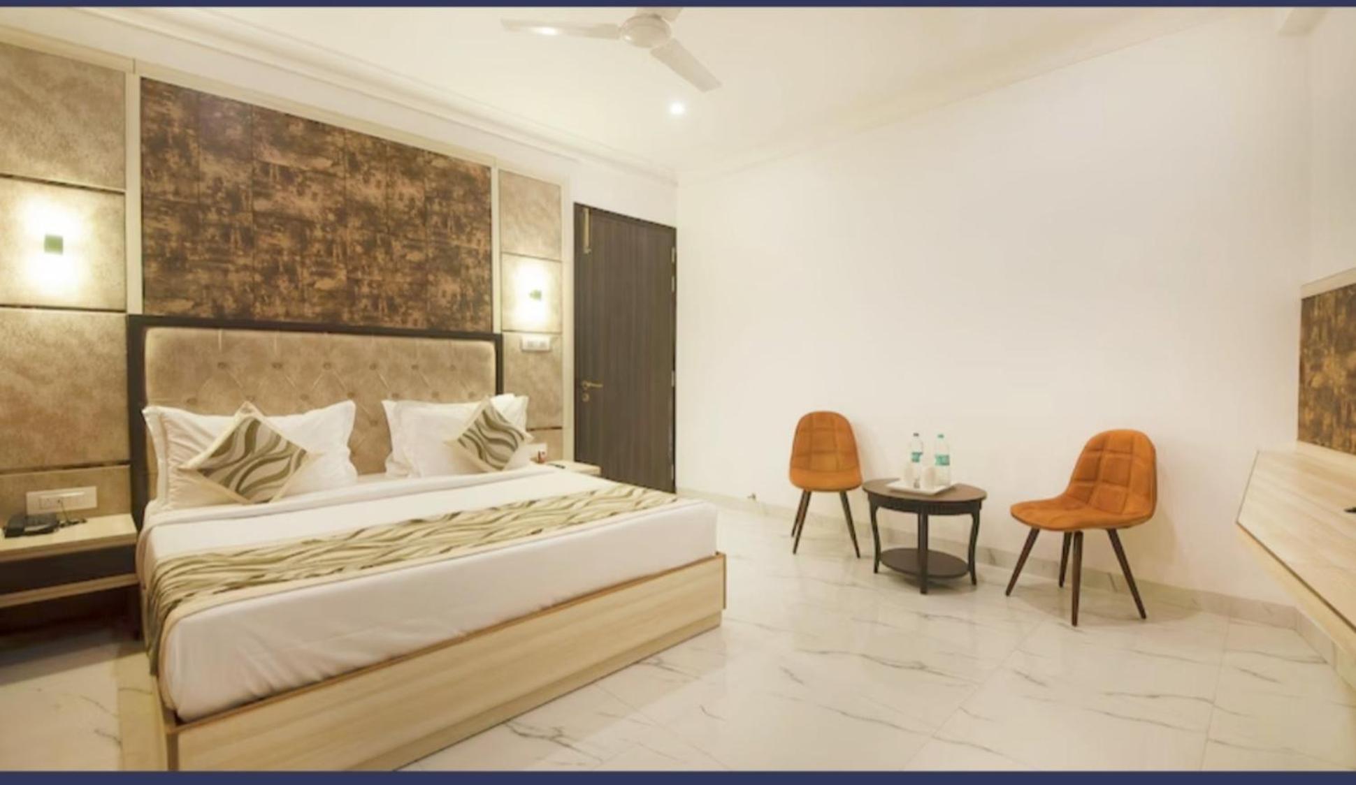 Hotel Almora Inn - Near By Delhi International Airport - With Free Airport Pickup And Drop New Delhi Exteriör bild