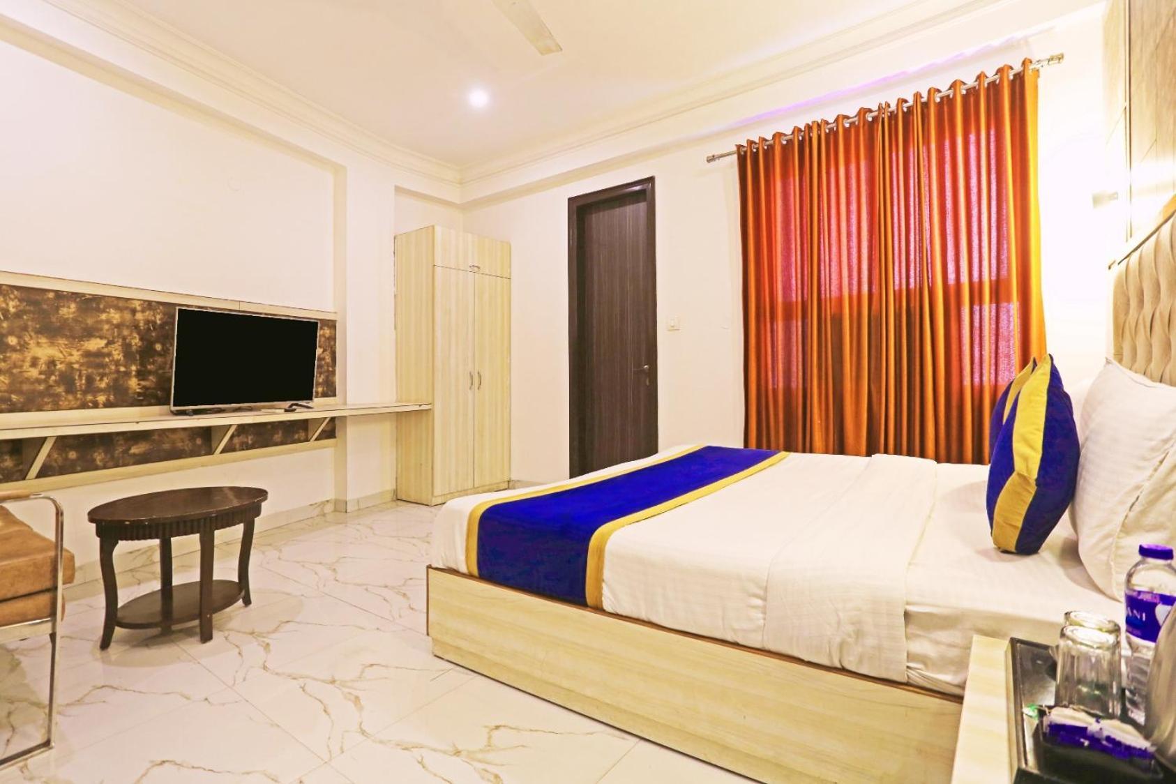 Hotel Almora Inn - Near By Delhi International Airport - With Free Airport Pickup And Drop New Delhi Exteriör bild
