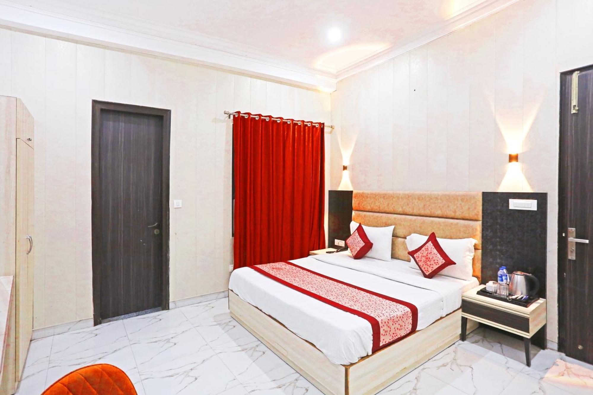 Hotel Almora Inn - Near By Delhi International Airport - With Free Airport Pickup And Drop New Delhi Exteriör bild