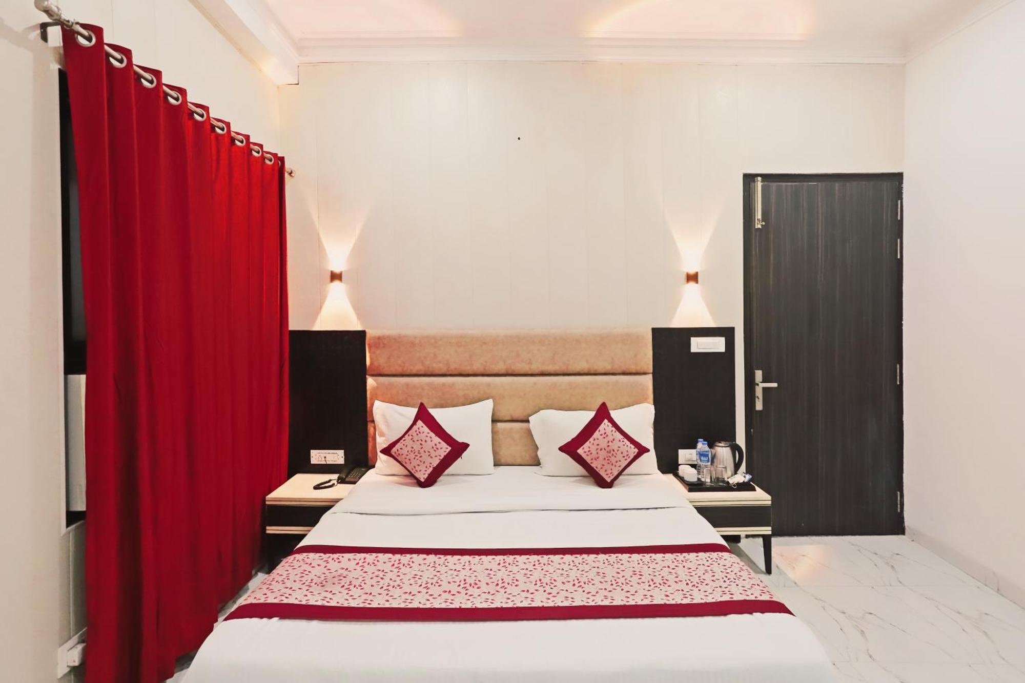 Hotel Almora Inn - Near By Delhi International Airport - With Free Airport Pickup And Drop New Delhi Exteriör bild