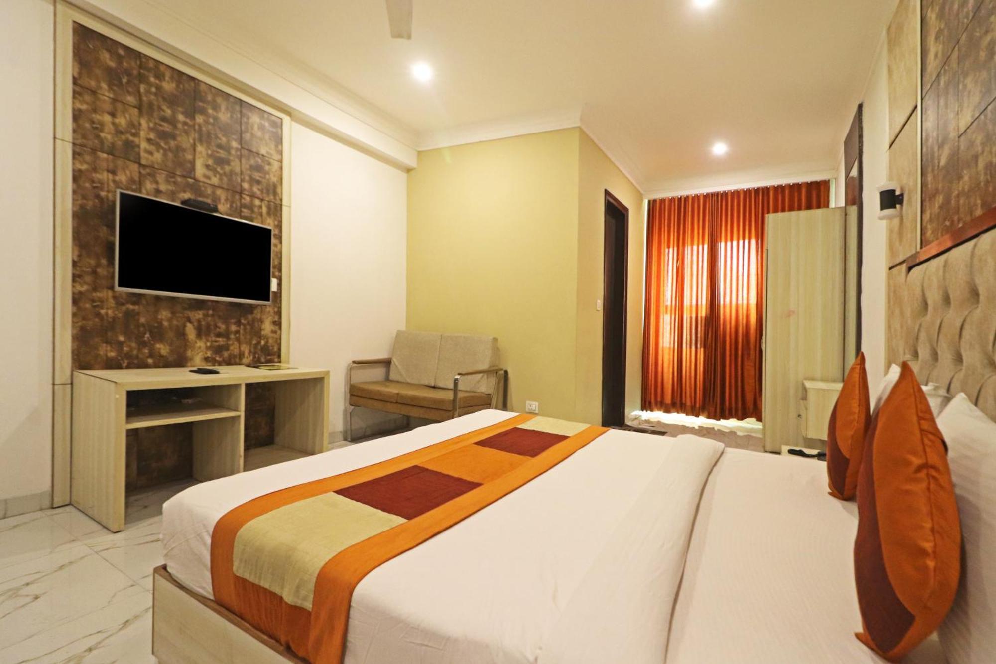 Hotel Almora Inn - Near By Delhi International Airport - With Free Airport Pickup And Drop New Delhi Exteriör bild