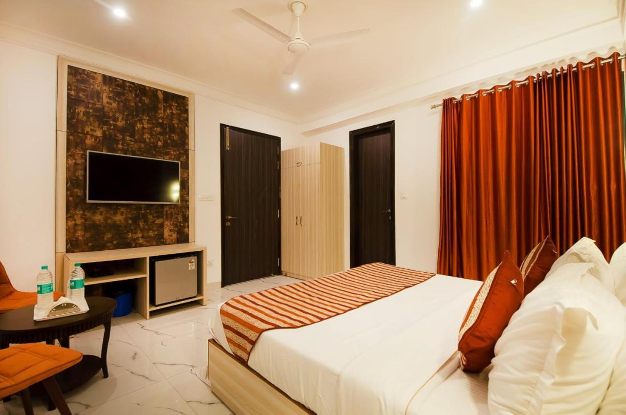 Hotel Almora Inn - Near By Delhi International Airport - With Free Airport Pickup And Drop New Delhi Exteriör bild