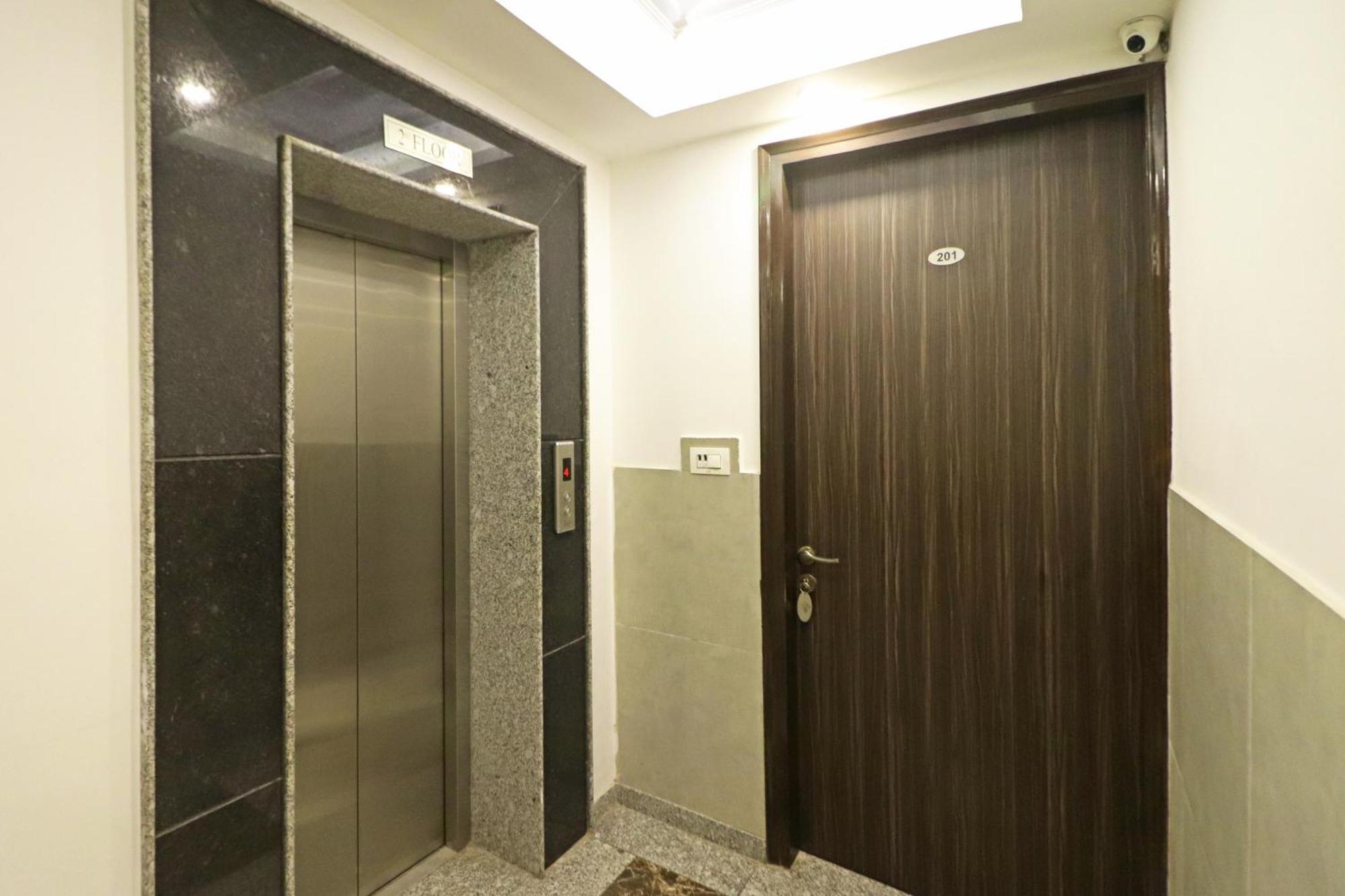 Hotel Almora Inn - Near By Delhi International Airport - With Free Airport Pickup And Drop New Delhi Exteriör bild