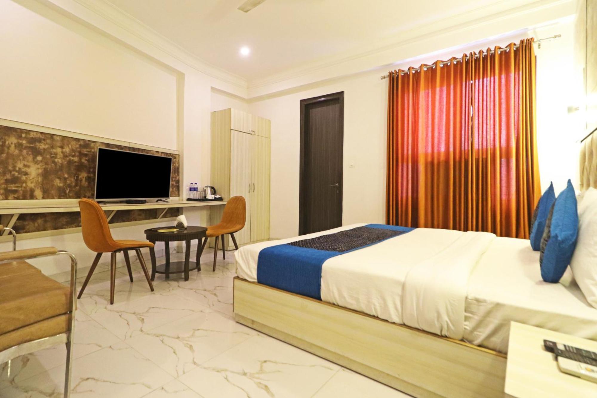Hotel Almora Inn - Near By Delhi International Airport - With Free Airport Pickup And Drop New Delhi Exteriör bild